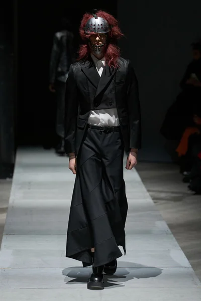 Look 17